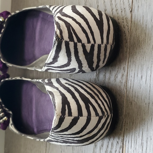 Guess zebra flats - Picture 11 of 12